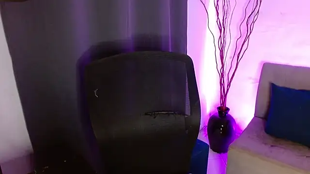 Snapshot of lispetite chatting on 04/18/26, 06:06 lispetite online show from 04/18/26, 06:06