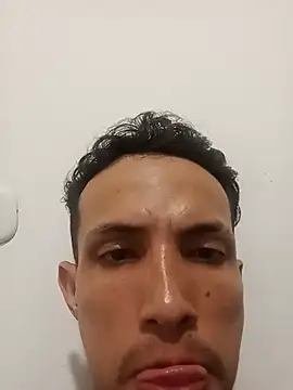 Snapshot of Elkoflan chatting on 07/10/26, 03:22 Elkoflan online show from 07/10/26, 03:22