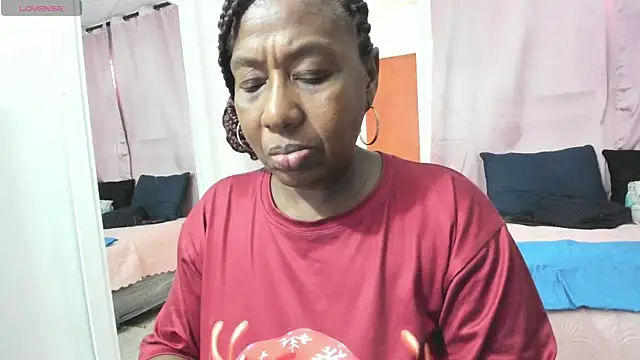 Snapshot of LupeAdams chatting on 04/22/26, 11:56 LupeAdams online show from 04/22/26, 11:56