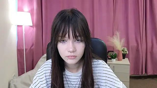 Snapshot of DannaChalk chatting on 07/21/26, 02:58 DannaChalk online show from 07/21/26, 02:58