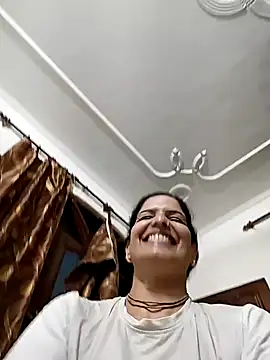 Snapshot of Gori_2 chatting on 07/12/26, 05:04 Gori 2 online show from 07/12/26, 05:04