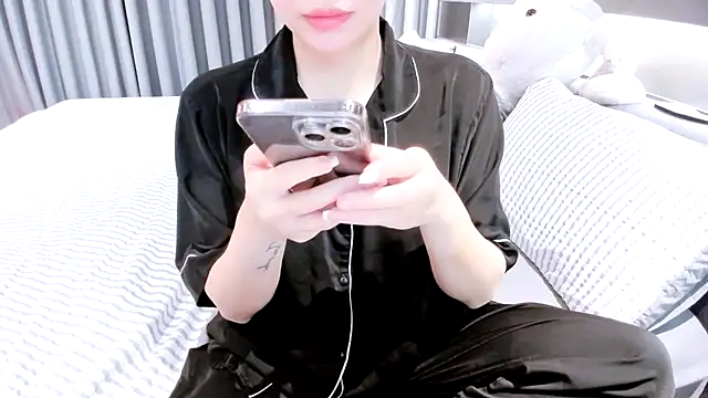 SungkyunnKwan online show from 02/15/25, 11:06