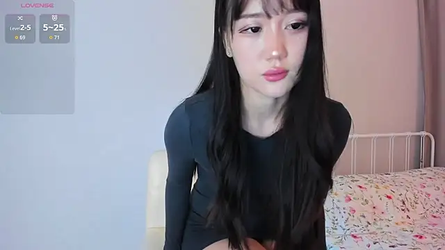 Snapshot of AmiliYan chatting on 05/13/26, 10:01 AmiliYan online show from 05/13/26, 10:01