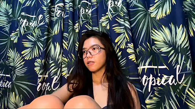 Snapshot of VanessaM03 chatting on 07/16/26, 02:23 VanessaM03 online show from 07/16/26, 02:23