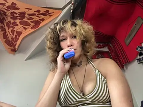 SWEETIVYYY online show from 07/15/26, 06:24