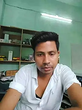 Snapshot of guru8340 chatting on 07/19/26, 11:47 guru8340 online show from 07/19/26, 11:47