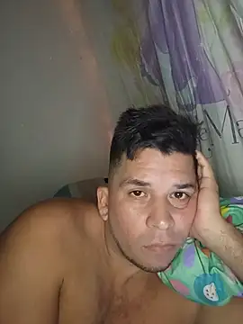 Snapshot of tomalo_12 chatting on 07/14/26, 01:30 tomalo 12 online show from 07/14/26, 01:30