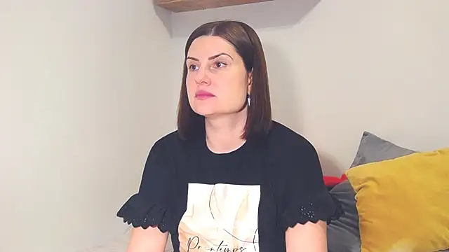 Snapshot of alisenties chatting on 02/13/25, 03:35 alisenties online show from 02/13/25, 03:35