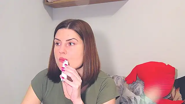 Snapshot of alisenties chatting on 03/13/25, 04:45 alisenties online show from 03/13/25, 04:45