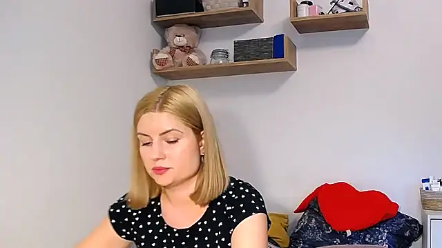 Snapshot of alisenties chatting on 09/26/25, 02:32 alisenties online show from 09/26/25, 02:32