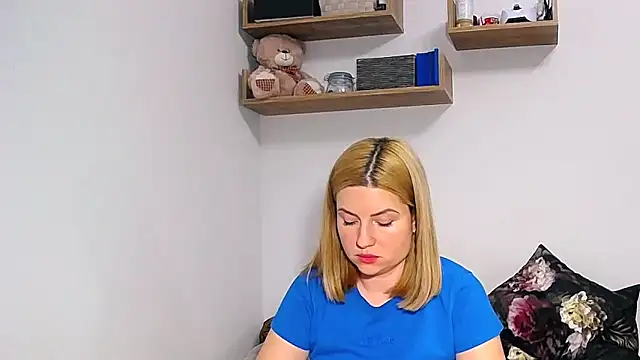 alisenties online show from 11/12/25, 03:34