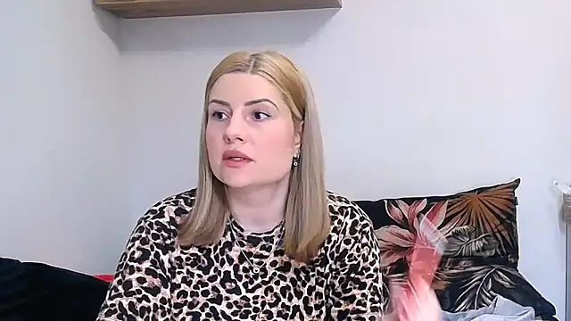 Snapshot of alisenties chatting on 04/05/26, 03:53 alisenties online show from 04/05/26, 03:53