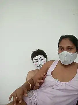 Indian Coupless online show from 07/15/26, 12:32