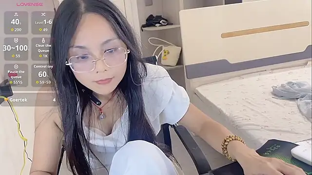 yishan-22 online show from 07/14/26, 10:21