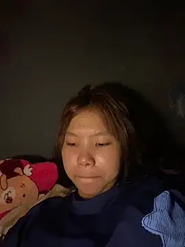 Snapshot of -Qincy- chatting on 07/15/26, 02:33 -Qincy- online show from 07/15/26, 02:33
