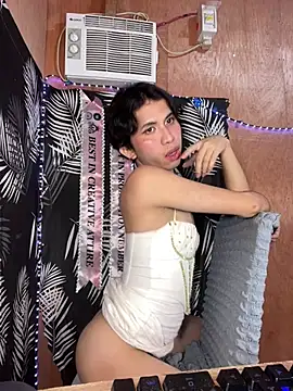UrasianFemboy online show from 07/14/26, 03:07