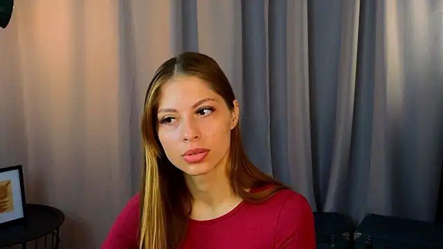 Snapshot of EmiliaLeuze chatting on 07/15/26, 03:45 EmiliaLeuze online show from 07/15/26, 03:45