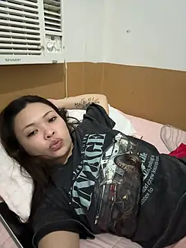 Snapshot of sweet_pinay143 chatting on 07/25/26, 10:13 sweet pinay143 online show from 07/25/26, 10:13