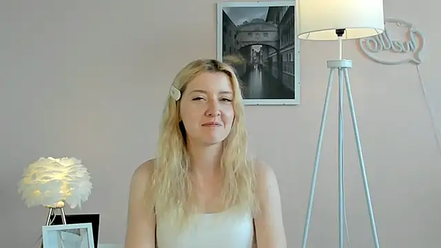 Snapshot of JettaBilello chatting on 07/16/26, 10:21 JettaBilello online show from 07/16/26, 10:21