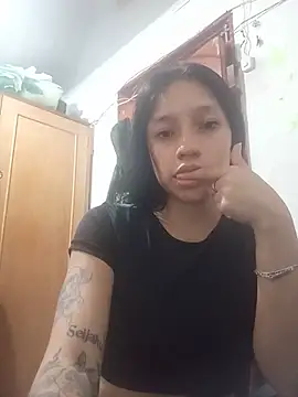 Snapshot of Melody_Rose18 chatting on 07/17/26, 06:46 Melody Rose18 online show from 07/17/26, 06:46