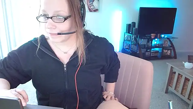 Snapshot of XxMs_StarzxX chatting on 02/09/26, 04:55 XxMs StarzxX online show from 02/09/26, 04:55