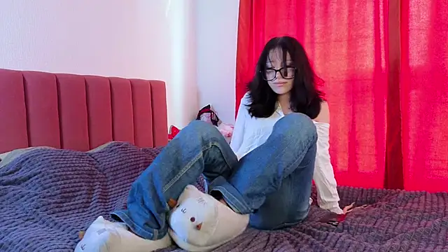 Mira Rin online show from 07/27/26, 08:54