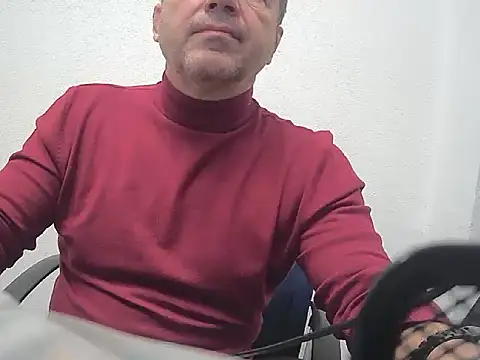 Snapshot of gabriel9_ chatting on 04/21/26, 07:03 gabriel9 online show from 04/21/26, 07:03