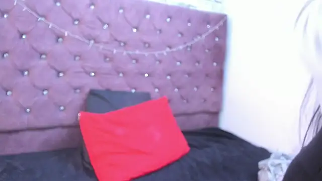 gabriela grace online show from 10/22/25, 02:50