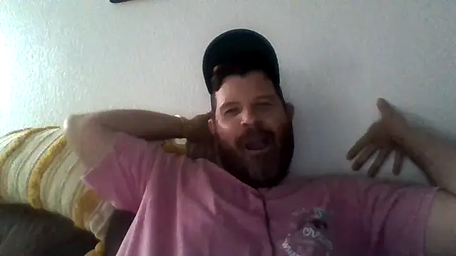 Snapshot of Cubby_Holes chatting on 07/20/26, 02:52 Cubby Holes online show from 07/20/26, 02:52