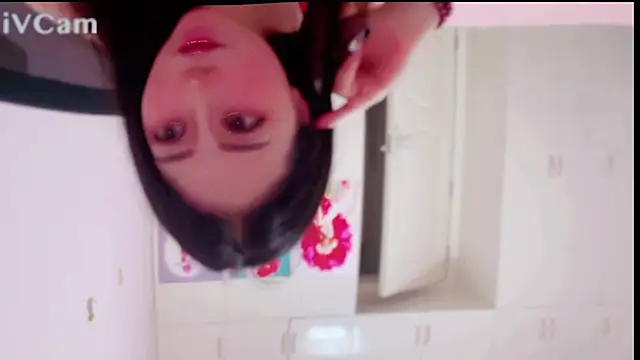 Snapshot of Lili-baby chatting on 07/23/26, 04:43 Lili-baby online show from 07/23/26, 04:43