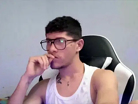 Edward 2709 online show from 07/22/26, 10:56