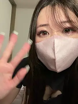 Snapshot of reina_0 chatting on 07/25/26, 03:26 reina 0 online show from 07/25/26, 03:26