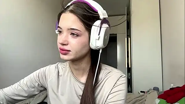 Snapshot of NicolleBarreto chatting on 07/22/26, 04:59 NicolleBarreto online show from 07/22/26, 04:59