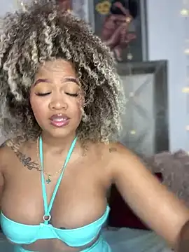 Snapshot of riri_brunnete chatting on 12/30/24, 04:08 riri brunnete online show from 12/30/24, 04:08