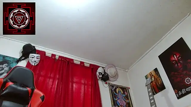 Amanda Valeska online show from 12/03/25, 05:00