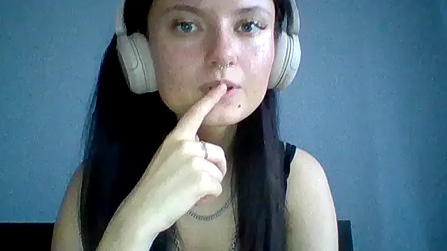 yana101 online show from 07/28/26, 03:21