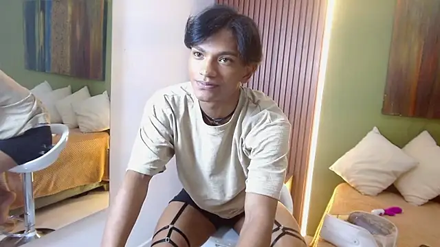 Snapshot of Sapphire_Gray chatting on 07/30/26, 03:16 Sapphire Gray online show from 07/30/26, 03:16