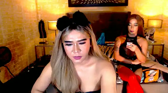 Snapshot of BigCumHuntersxx chatting on 12/13/24, 12:50 BigCumHuntersxx online show from 12/13/24, 12:50