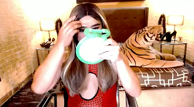 Snapshot of BigCumHuntersxx chatting on 01/08/25, 06:31 BigCumHuntersxx online show from 01/08/25, 06:31