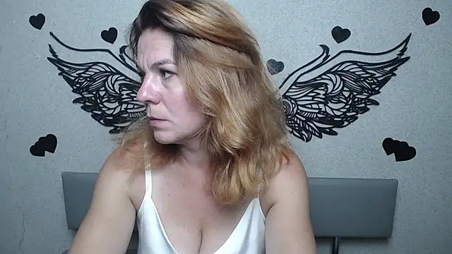 Snapshot of ZheniaNikrasova chatting on 07/23/26, 01:20 ZheniaNikrasova online show from 07/23/26, 01:20