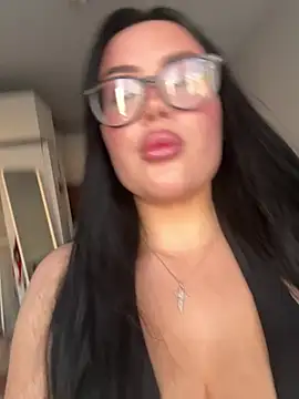 Snapshot of EvaFoxxy_ chatting on 08/02/26, 04:22 EvaFoxxy online show from 08/02/26, 04:22