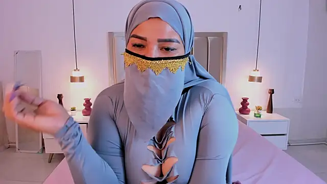 Snapshot of amira_farahh chatting on 07/25/26, 11:24 amira farahh online show from 07/25/26, 11:24