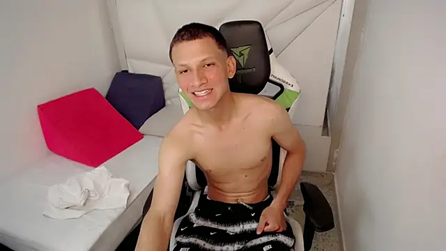 Luca twinkk online show from 07/27/26, 10:28
