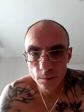 Snapshot of Andrei40030 chatting on 08/08/26, 02:25 Andrei40030 online show from 08/08/26, 02:25