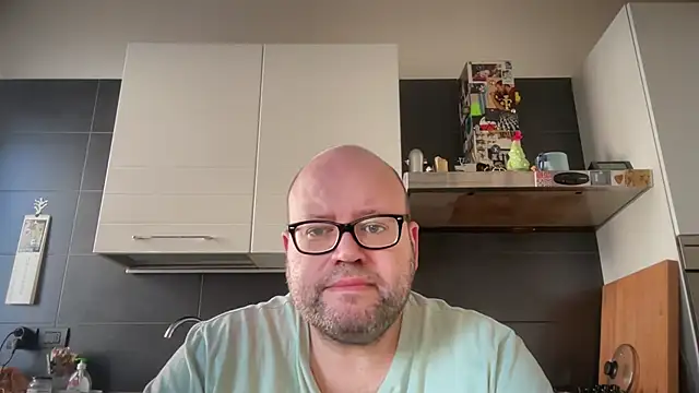 Snapshot of theitalianbear chatting on 12/02/24, 12:29 theitalianbear online show from 12/02/24, 12:29