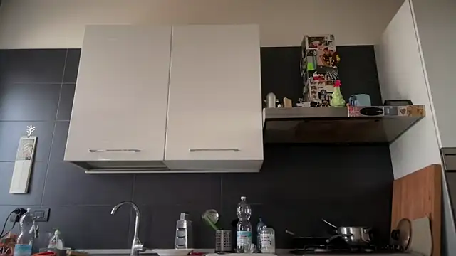 Snapshot of theitalianbear chatting on 12/05/24, 12:00 theitalianbear online show from 12/05/24, 12:00