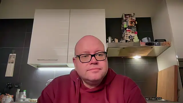 Snapshot of theitalianbear chatting on 12/20/24, 03:53 theitalianbear online show from 12/20/24, 03:53