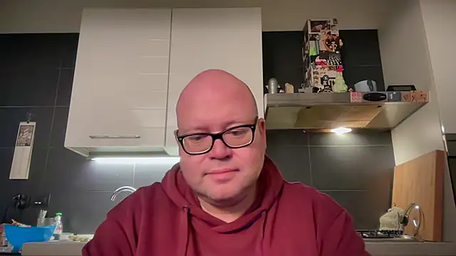 Snapshot of theitalianbear chatting on 12/21/24, 06:09 theitalianbear online show from 12/21/24, 06:09