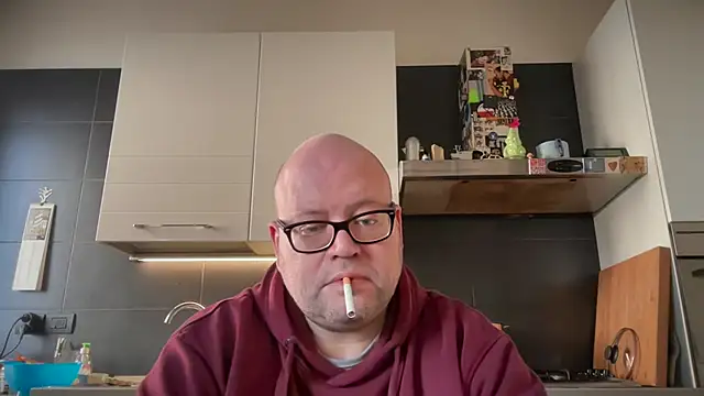 Snapshot of theitalianbear chatting on 12/22/24, 01:22 theitalianbear online show from 12/22/24, 01:22