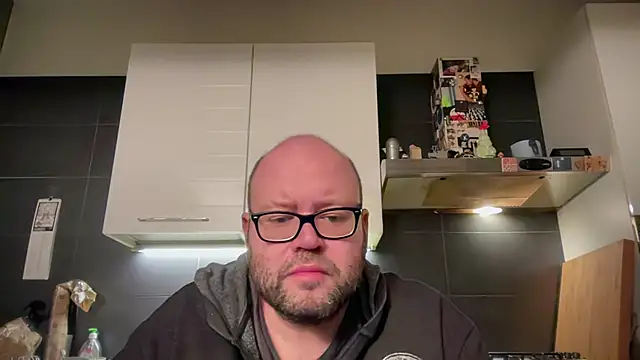 Snapshot of theitalianbear chatting on 01/08/25, 08:07 theitalianbear online show from 01/08/25, 08:07